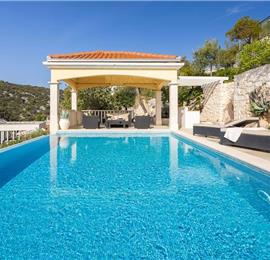 3 Bedroom Villa in Uvala Ljubljeva near Trogir, sleeps 6-7